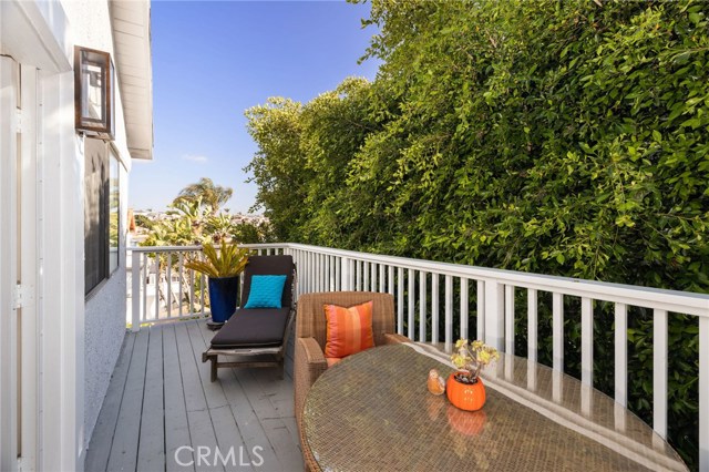 Private Master Balcony/retreat