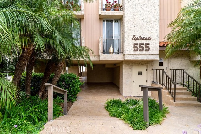 555 Esplanade, Redondo Beach, California 90277, 2 Bedrooms Bedrooms, ,2 BathroomsBathrooms,Residential,Sold,Esplanade,SB18134268