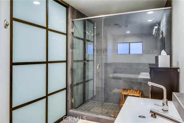 27 Coronado Court, Manhattan Beach, California 90266, 2 Bedrooms Bedrooms, ,3 BathroomsBathrooms,Residential,Sold,Coronado,PV18241500