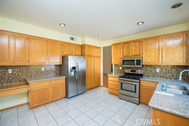 Granite counter top bull nose edges with full back splash