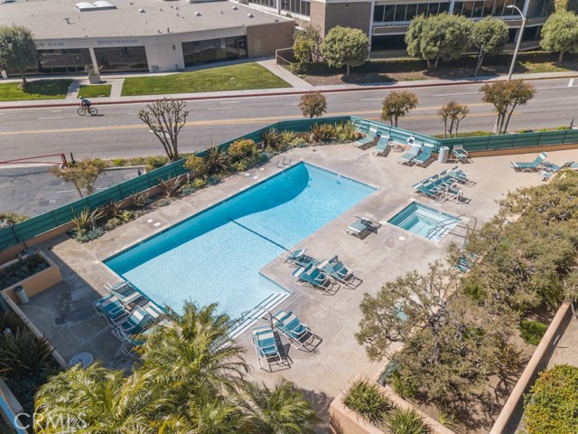 120 The Village, Redondo Beach, California 90277, 1 Bedroom Bedrooms, ,1 BathroomBathrooms,Residential,Sold,The Village,SW18052490