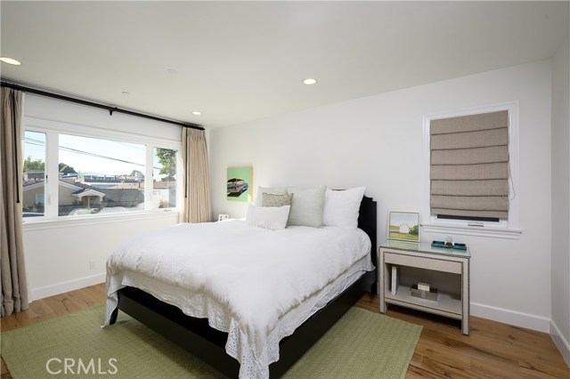 669 Longfellow Avenue, Hermosa Beach, California 90254, 4 Bedrooms Bedrooms, ,4 BathroomsBathrooms,Residential,Sold,Longfellow,SB19276565