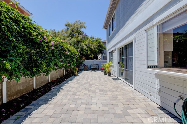 2406 Carnegie Lane, Redondo Beach, California 90278, 3 Bedrooms Bedrooms, ,2 BathroomsBathrooms,Residential,Sold,Carnegie,PV21150656