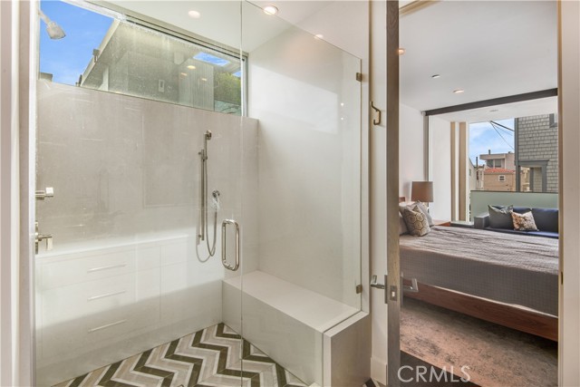 218 1st Place, Manhattan Beach, California 90266, 3 Bedrooms Bedrooms, ,3 BathroomsBathrooms,Residential,Sold,1st,PV21075886