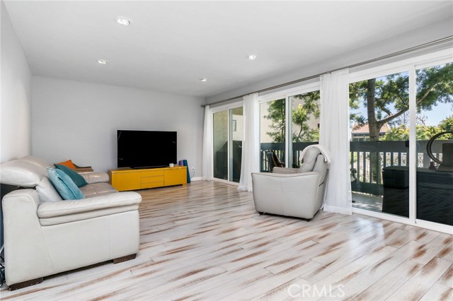 635 Prospect Avenue, Redondo Beach, California 90277, 3 Bedrooms Bedrooms, ,2 BathroomsBathrooms,Residential,Sold,Prospect,SB20111745