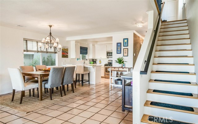 Hardwood stairway with removable threads!