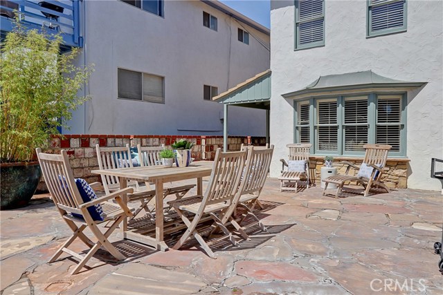 429 20th Street, Manhattan Beach, California 90266, 3 Bedrooms Bedrooms, ,2 BathroomsBathrooms,Residential,Sold,20th,SB18084073