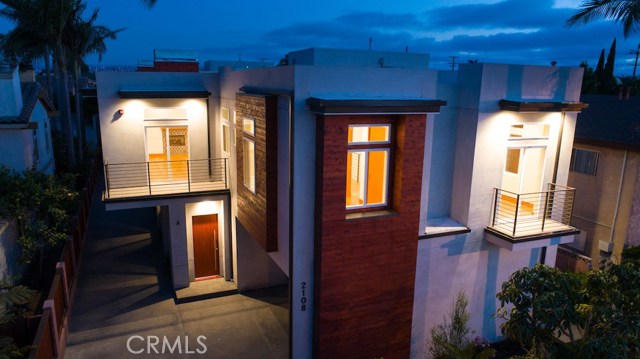 2108 Gates Avenue, Redondo Beach, California 90278, 4 Bedrooms Bedrooms, ,2 BathroomsBathrooms,Residential,Sold,Gates,SB17108544