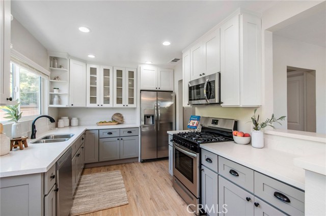 1012 Rosecrans Avenue, Manhattan Beach, California 90266, 3 Bedrooms Bedrooms, ,1 BathroomBathrooms,Residential,Sold,Rosecrans,SB20083912