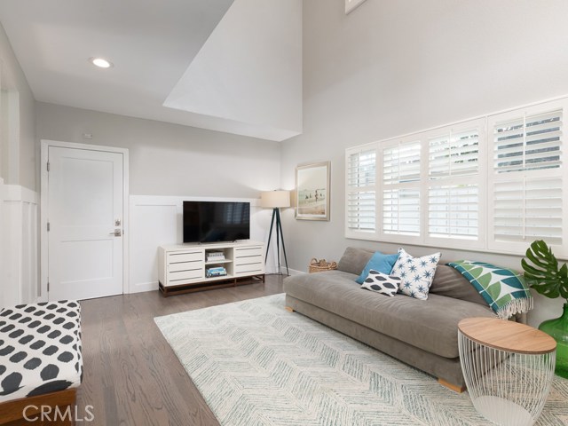 711 Irena Avenue, Redondo Beach, California 90277, 4 Bedrooms Bedrooms, ,2 BathroomsBathrooms,Residential,Sold,Irena,SB19226574