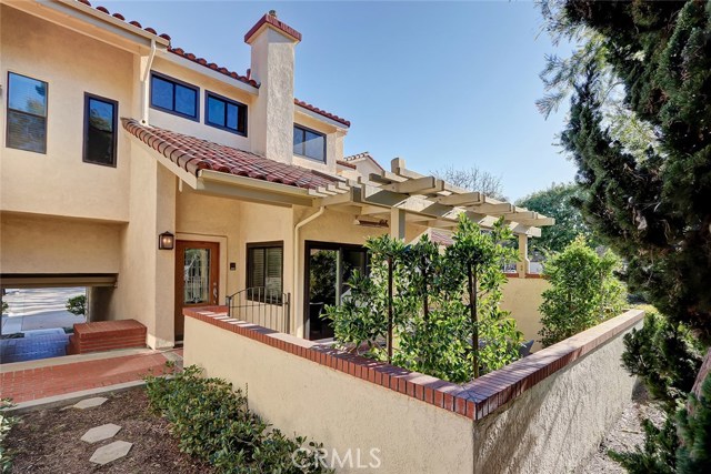 28 San Miguel Court, Manhattan Beach, California 90266, 2 Bedrooms Bedrooms, ,1 BathroomBathrooms,Residential,Sold,San Miguel,SB19037972