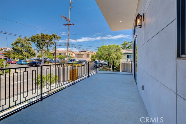 1807 Green Lane, Redondo Beach, California 90278, 5 Bedrooms Bedrooms, ,5 BathroomsBathrooms,Residential,Sold,Green,PV19214279