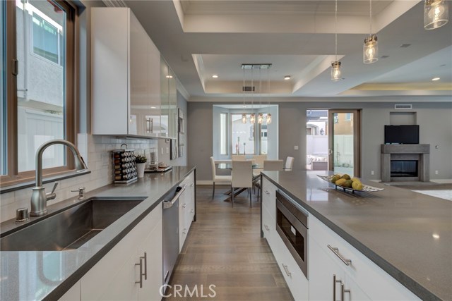 1802 Pullman Lane, Redondo Beach, California 90278, 4 Bedrooms Bedrooms, ,3 BathroomsBathrooms,Residential,Sold,Pullman,PV18085899