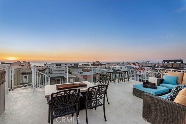 180 degree views from the rooftop deck - from Palos Verdes to Malibu and beyond!