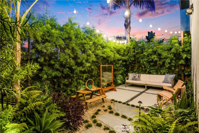 1635 Van Horne Lane, Redondo Beach, California 90278, 4 Bedrooms Bedrooms, ,1 BathroomBathrooms,Residential,Sold,Van Horne,PV19173799