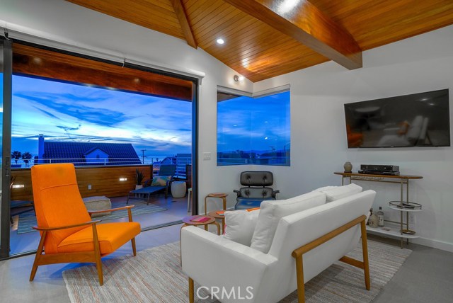 1504 Monterey, Hermosa Beach, California 90254, 3 Bedrooms Bedrooms, ,3 BathroomsBathrooms,Residential,Sold,Monterey,SB18059436