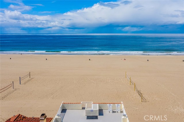 72 The Strand, Hermosa Beach, California 90254, 2 Bedrooms Bedrooms, ,1 BathroomBathrooms,Residential,Sold,The Strand,SB20169113