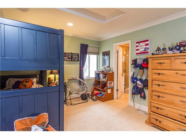 712 Poinsettia Avenue, Manhattan Beach, California 90266, 4 Bedrooms Bedrooms, ,2 BathroomsBathrooms,Residential,Sold,Poinsettia,SB17073173