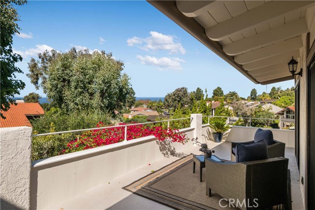 1908 Via Estudillo, Palos Verdes Estates, California 90274, 5 Bedrooms Bedrooms, ,4 BathroomsBathrooms,Residential,Sold,Via Estudillo,PV19246110