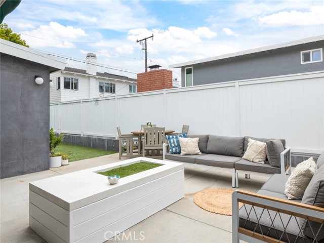 2204 Ardmore Avenue, Manhattan Beach, California 90266, 3 Bedrooms Bedrooms, ,2 BathroomsBathrooms,Residential,Sold,Ardmore,SB21089811