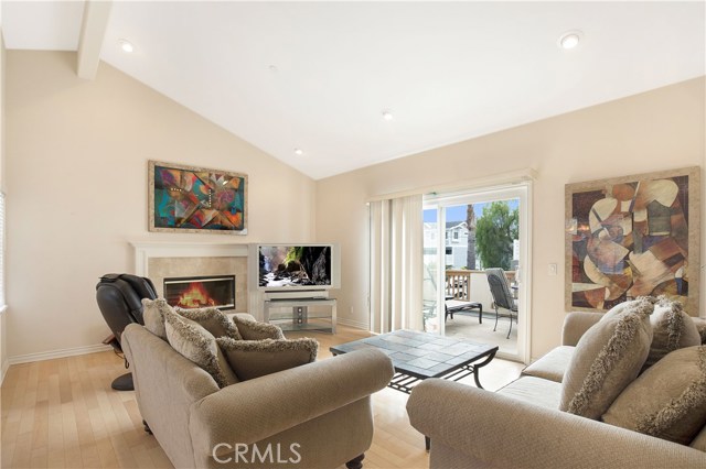 2225 Mathews Avenue, Redondo Beach, California 90278, 3 Bedrooms Bedrooms, ,3 BathroomsBathrooms,Residential,Sold,Mathews,SB19082504