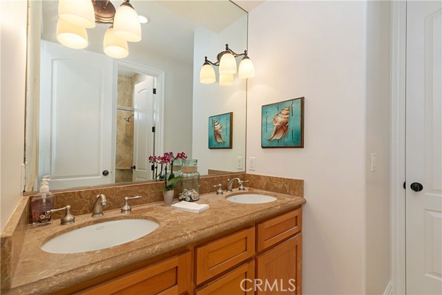 105 Lucia Avenue, Redondo Beach, California 90277, 3 Bedrooms Bedrooms, ,2 BathroomsBathrooms,Residential,Sold,Lucia,SB19076880