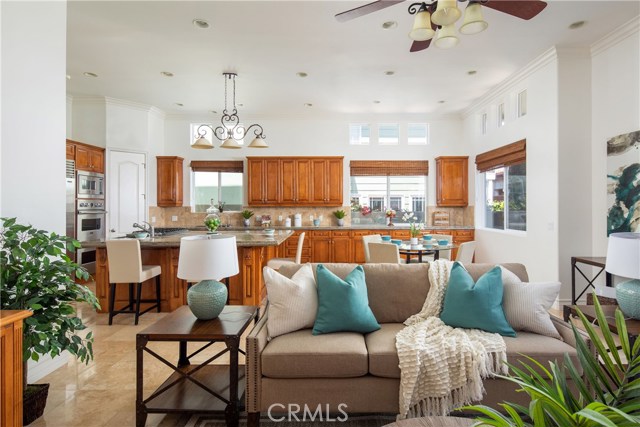 931 17th Street, Manhattan Beach, California 90266, 6 Bedrooms Bedrooms, ,4 BathroomsBathrooms,Residential,Sold,17th,SB19069902