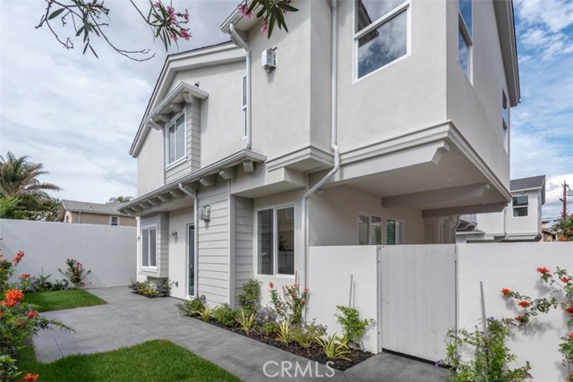 2410 Huntington Lane, Redondo Beach, California 90278, 4 Bedrooms Bedrooms, ,3 BathroomsBathrooms,Residential,Sold,Huntington,PV18242056