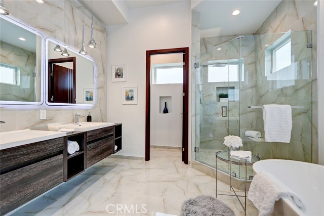 2022 Harriman Lane, Redondo Beach, California 90278, 5 Bedrooms Bedrooms, ,4 BathroomsBathrooms,Residential,Sold,Harriman,SB19005375