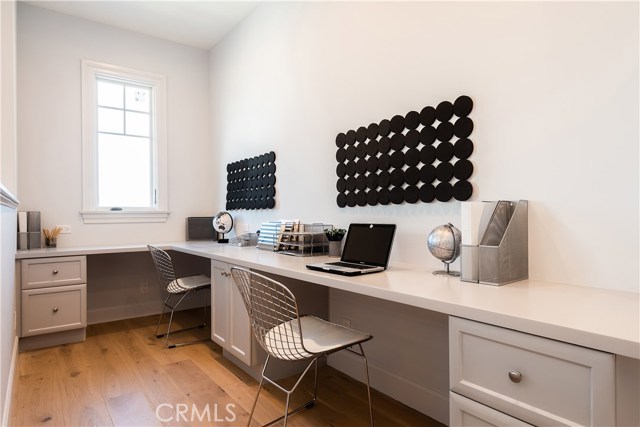 1900 Lynngrove Drive, Manhattan Beach, California 90266, 5 Bedrooms Bedrooms, ,2 BathroomsBathrooms,Residential,Sold,Lynngrove,SB19050815