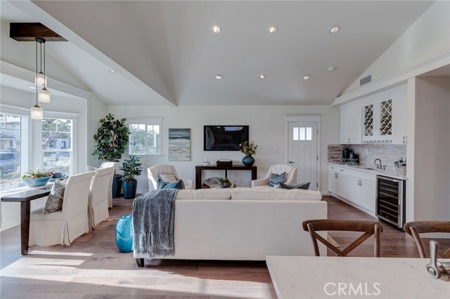 502 Paulina Avenue, Redondo Beach, California 90277, 3 Bedrooms Bedrooms, ,2 BathroomsBathrooms,Residential,Sold,Paulina,SB17257861