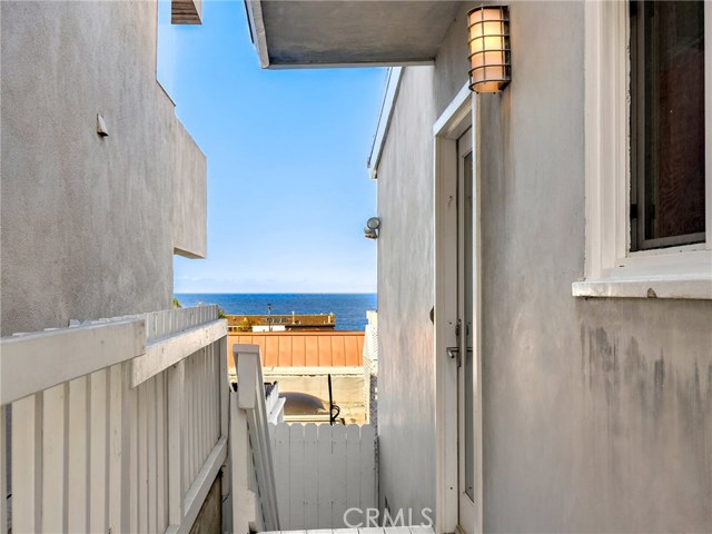 3605 Crest Drive, Manhattan Beach, California 90266, 2 Bedrooms Bedrooms, ,2 BathroomsBathrooms,Residential,Sold,Crest,PW20101894