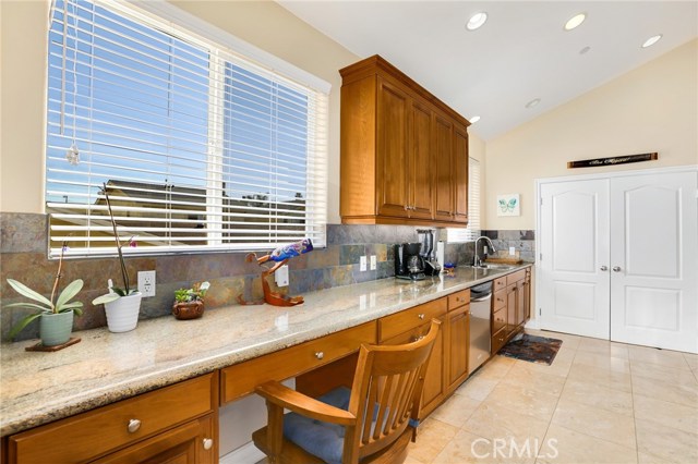 2610 Vanderbilt Lane, Redondo Beach, California 90278, 3 Bedrooms Bedrooms, ,2 BathroomsBathrooms,Residential,Sold,Vanderbilt,SB19047079