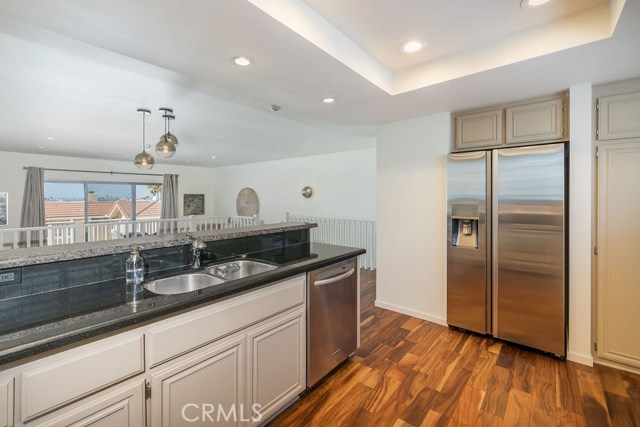 222 Guadalupe Avenue, Redondo Beach, California 90277, 4 Bedrooms Bedrooms, ,1 BathroomBathrooms,Residential,Sold,Guadalupe,SB19253760