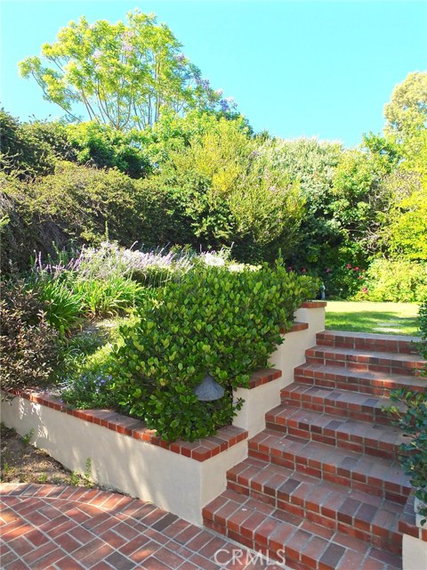 5649 Whitecliff Drive, Rancho Palos Verdes, California 90275, 4 Bedrooms Bedrooms, ,3 BathroomsBathrooms,Residential,Sold,Whitecliff,PV17219760