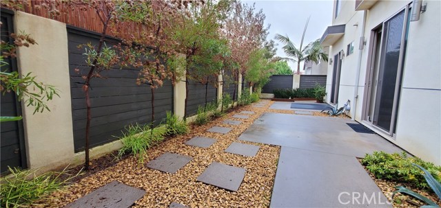 2207 Rockefeller Lane, Redondo Beach, California 90278, 4 Bedrooms Bedrooms, ,3 BathroomsBathrooms,Residential,Sold,Rockefeller,SB20082723