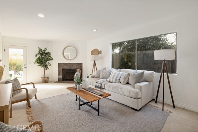 315 Maria Avenue, Redondo Beach, California 90277, 3 Bedrooms Bedrooms, ,2 BathroomsBathrooms,Residential,Sold,Maria,SB21146814