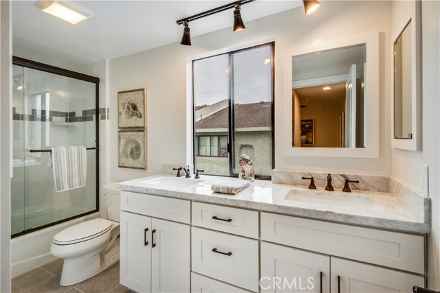 1409 Goodman Avenue, Redondo Beach, California 90278, 3 Bedrooms Bedrooms, ,2 BathroomsBathrooms,Residential,Sold,Goodman,SB18216937