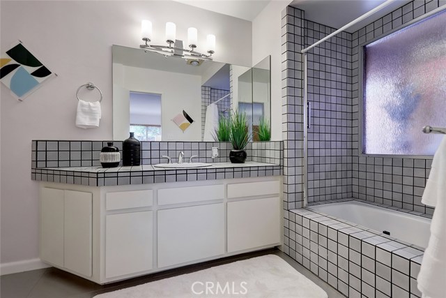 838 16th Street, Hermosa Beach, California 90254, 3 Bedrooms Bedrooms, ,1 BathroomBathrooms,Residential,Sold,16th,SB19108845