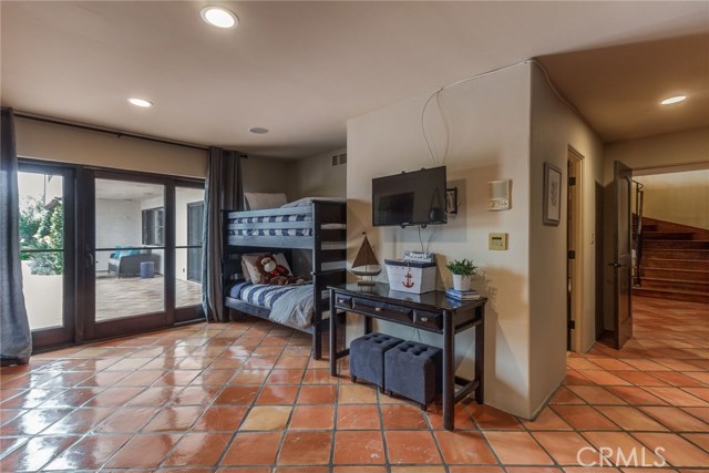 976 Via Del Monte, Palos Verdes Estates, California 90274, 5 Bedrooms Bedrooms, ,2 BathroomsBathrooms,Residential,Sold,Via Del Monte,SB19127417