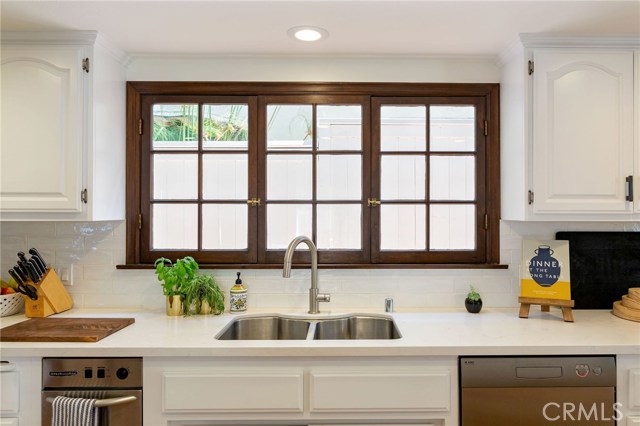 600 35th Street, Manhattan Beach, California 90266, 3 Bedrooms Bedrooms, ,3 BathroomsBathrooms,Residential,Sold,35th,SB19217935