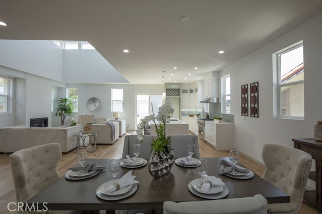 213 Juanita Avenue, Redondo Beach, California 90277, 4 Bedrooms Bedrooms, ,4 BathroomsBathrooms,Residential,Sold,Juanita,SB19068362