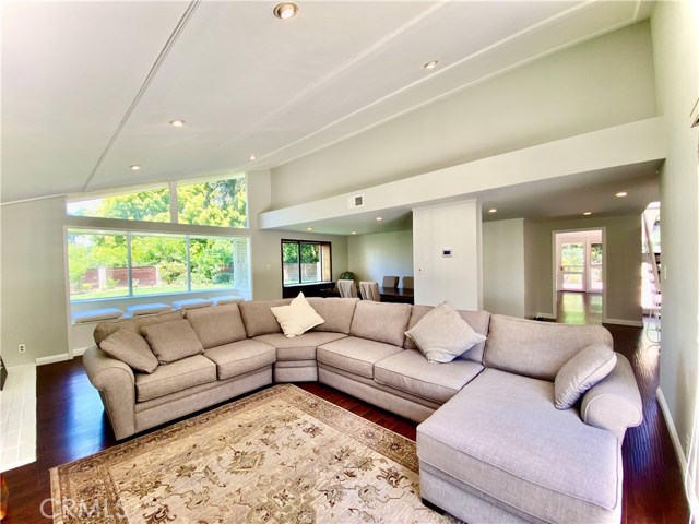 30 Encanto Drive, Rolling Hills Estates, California 90274, 4 Bedrooms Bedrooms, ,3 BathroomsBathrooms,Residential,Sold,Encanto,PV20080476