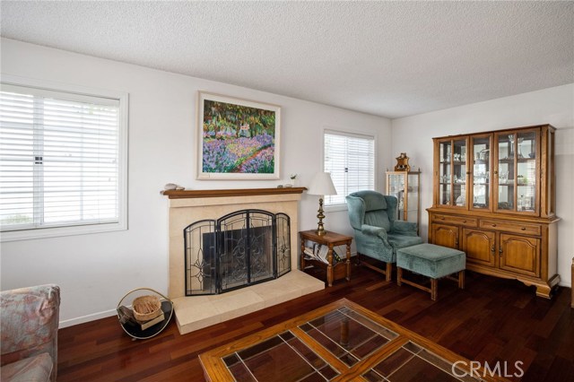 608 Faye Lane, Redondo Beach, California 90277, 4 Bedrooms Bedrooms, ,1 BathroomBathrooms,Residential,Sold,Faye,SB20214694