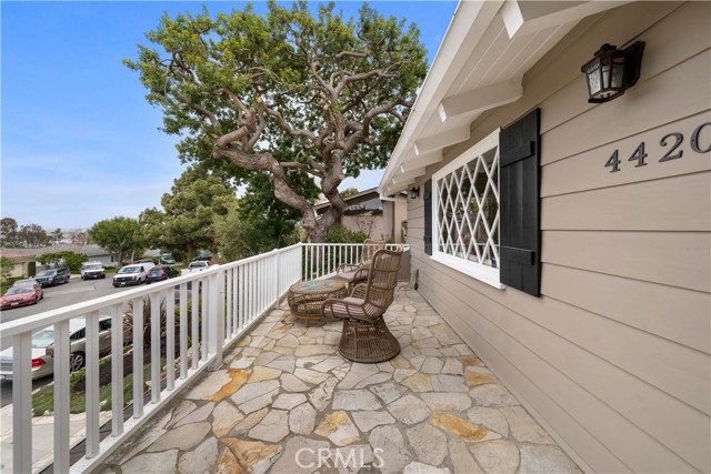 4420 Lucera Circle, Palos Verdes Estates, California 90274, 3 Bedrooms Bedrooms, ,2 BathroomsBathrooms,Residential,Sold,Lucera,SB21063188