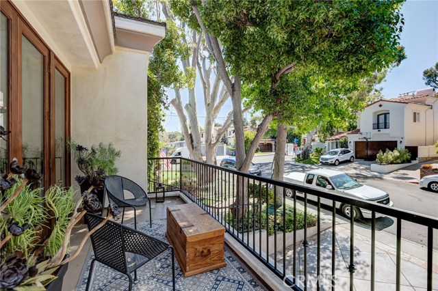 1804 Palm Avenue, Manhattan Beach, California 90266, 5 Bedrooms Bedrooms, ,4 BathroomsBathrooms,Residential,Sold,Palm,SB20158151