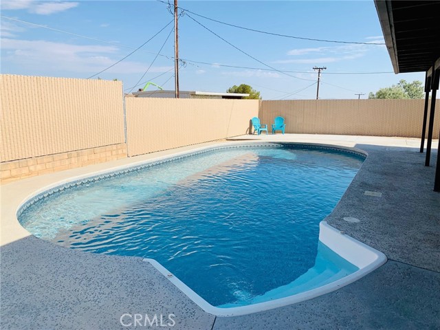 Detail Gallery Image 1 of 1 For 6744 Pine Spring Ave, Twentynine Palms,  CA 92277 - 3 Beds | 2 Baths