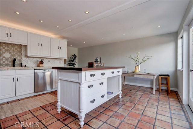 1627 Van Horne Lane, Redondo Beach, California 90278, 3 Bedrooms Bedrooms, ,1 BathroomBathrooms,Residential,Sold,Van Horne,SB20069859