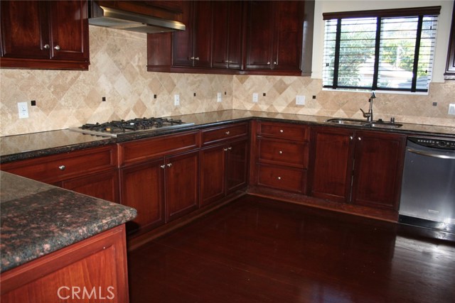 205 Irena Avenue, Redondo Beach, California 90277, 4 Bedrooms Bedrooms, ,3 BathroomsBathrooms,Residential,Sold,Irena,SB18231955