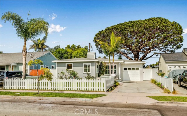 2509 Fisk Lane, Redondo Beach, California 90278, 3 Bedrooms Bedrooms, ,2 BathroomsBathrooms,Residential,Sold,Fisk,PV20203875